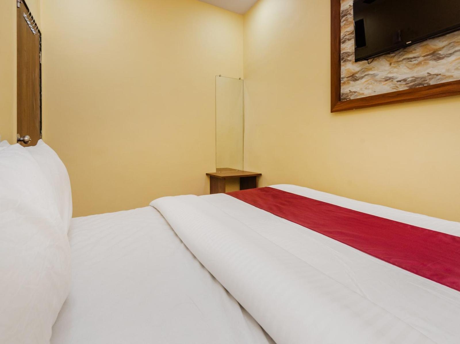 Hotel Aai Om Residency